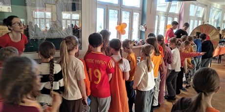 Powiększ grafikę: Dzień Tumbo. 21 listopad 2025. Impreza szkolna.