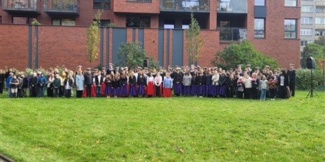 Powiększ grafikę: Chór.