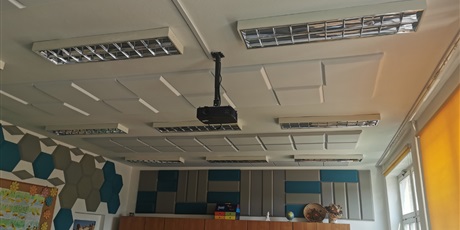 Powiększ grafikę: Sala lekcyjna